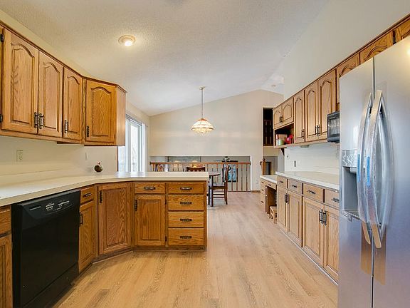 5th image of 1190 Frank Ct E