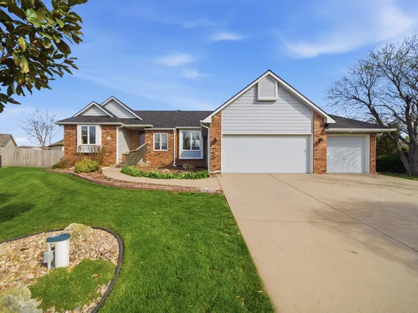 110 N Karren Ct, Wichita, KS 67212