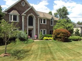 5 Valley Forge Rd, Oakland, NJ 07436