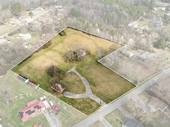 3rd image of 1375 Benton Pike NE