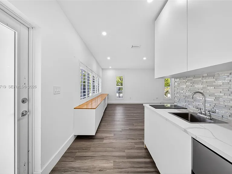 10142 SW 79th Ave — Photo 43