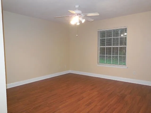 2939 Royal Palm Way — Photo 8