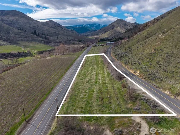 11 Methow Street, Wenatchee, WA 98801