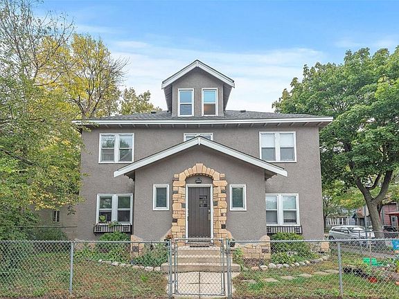 3rd image of 2829 Pillsbury Ave S APT 2