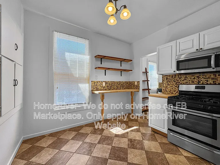 2523 P St #4 — Photo 8