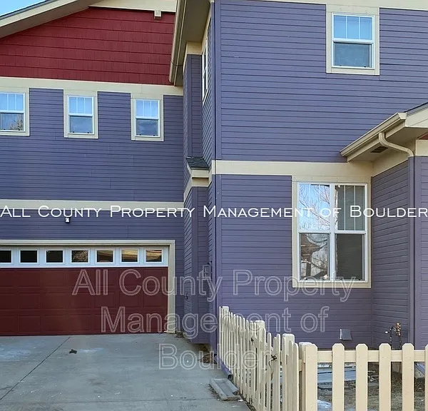 519 Sierra Ave — Photo 4