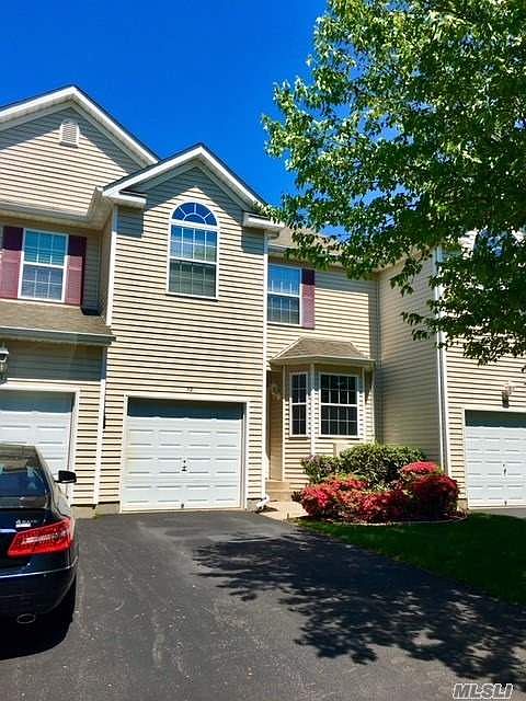 1st image of 72 Cranberry Cir