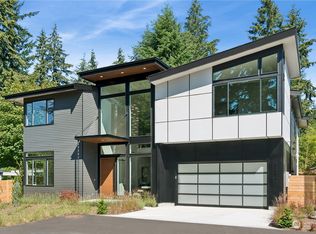 13214 NE 70th St, Redmond, WA