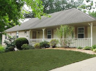 1901 Whitney Woods Dr, Jefferson City, MO 65101