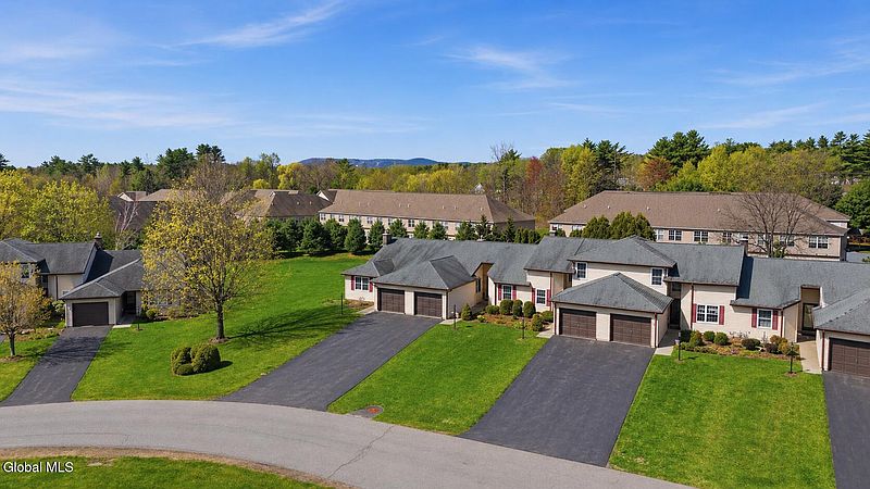 3rd image of 38 Dorlon Drive
