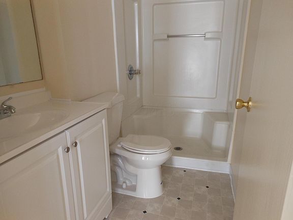 3rd image of 7469 Swindon St