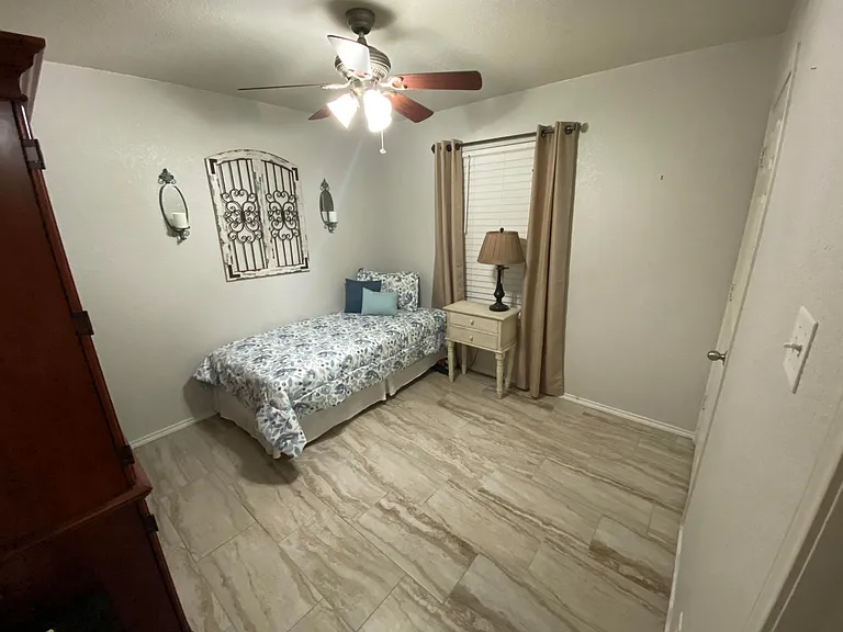 4706 Stonehaven Dr — Photo 3