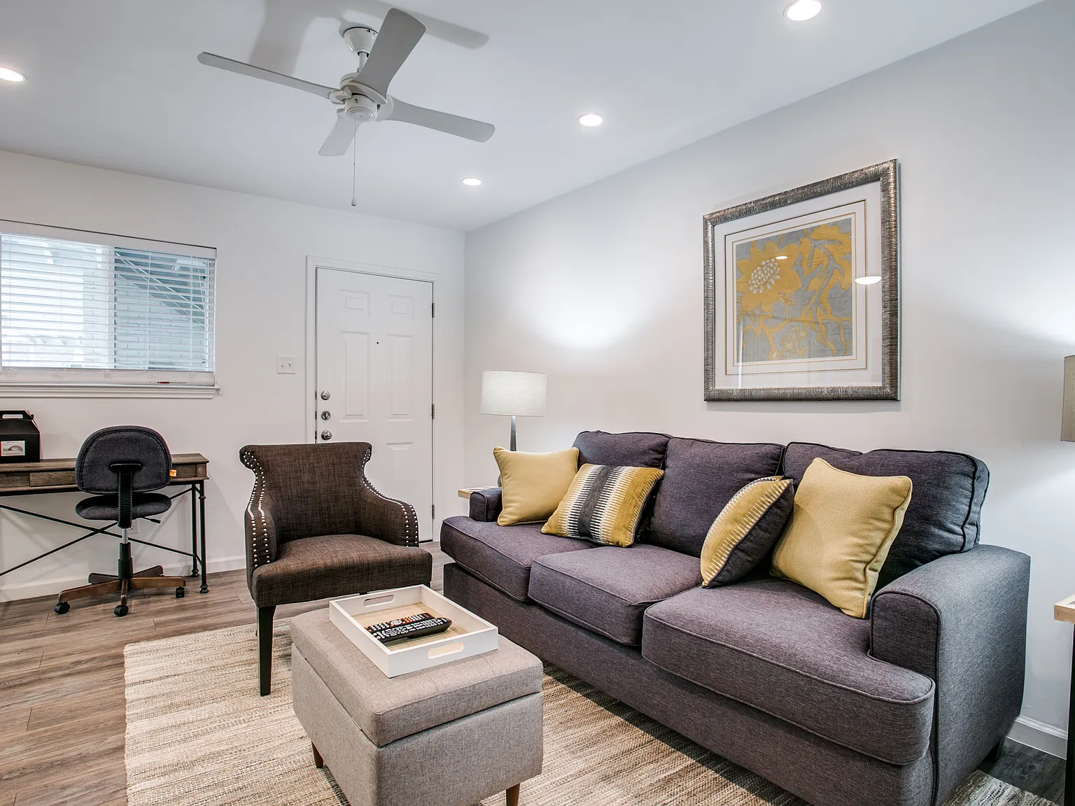 The Abbey Apartment Homes — Photo 4