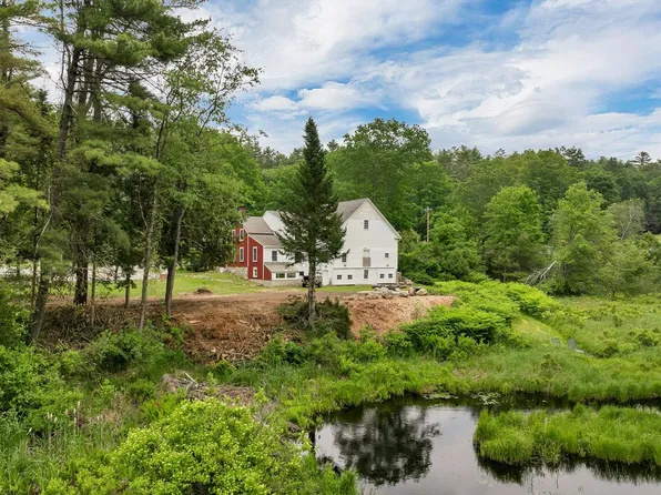 396 Governor Wentworth Highway, Tuftonboro, NH 03816