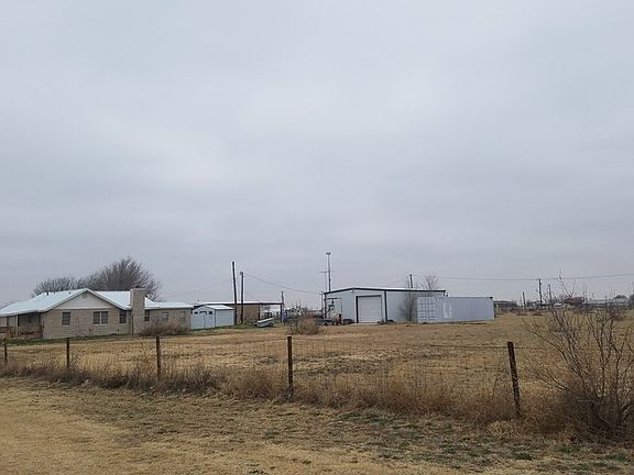 4th image of 3833 E Larkspur Ln