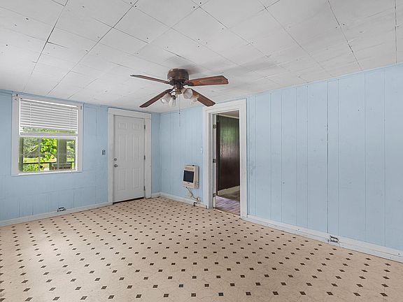 4th image of 214 Gamble St