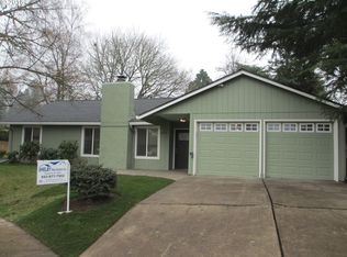 1630 SE Queenborough Ct, McMinnville, OR