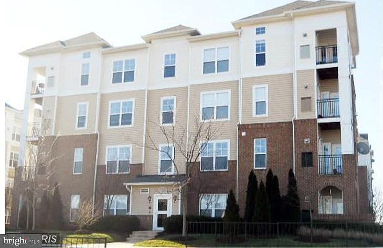 1st image of 3820 Lightfoot St Unit 418