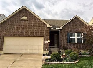 1634 N Wood Creek Dr, Centerville, OH 45458