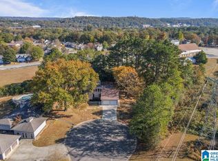 1549 King Charles Ct, Alabaster, AL 35007