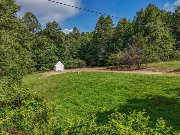 390 Boggs Rd, Olive Hill, KY 41164