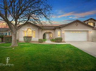 15015 Oakencroft Dr, Bakersfield, CA 93314