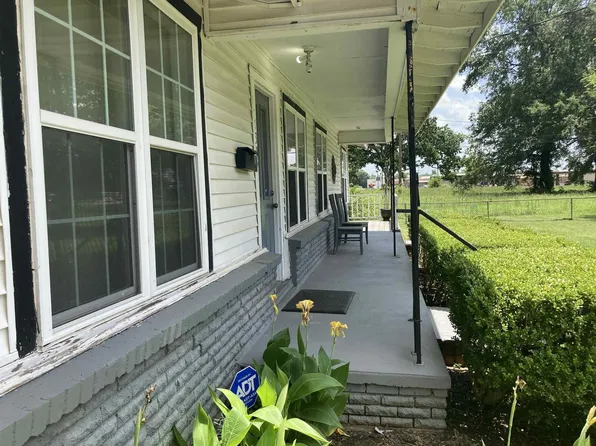 1305 E Goliad Ave, Crockett, TX 75835