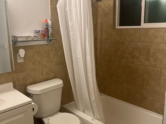 2nd image of 4331 Lashelle Ave #4333