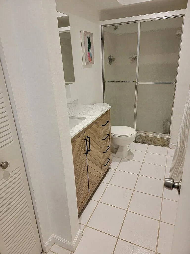 2 bed, 2.0 bath, 936 sqft, $2,999 — Photo 1