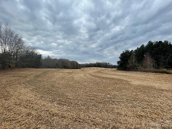 5th image of 2423 Jim Johnson Rd