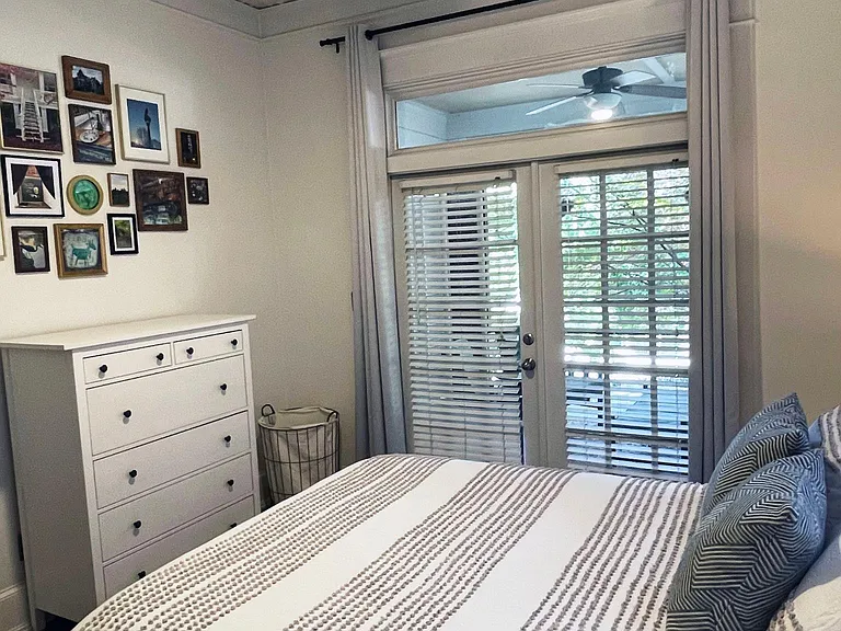 1229 Euclid Ave NE #1 — Photo 6
