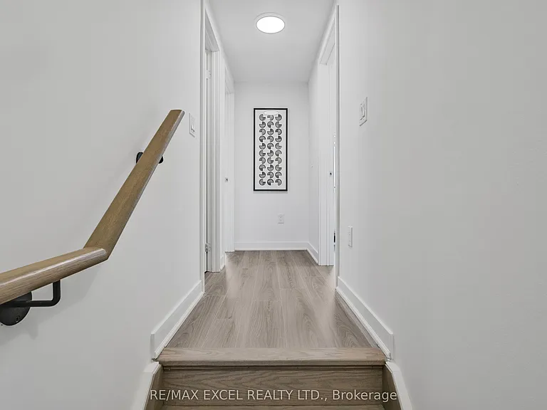 75 Curlew Dr #Townhouse 09 — Photo 8