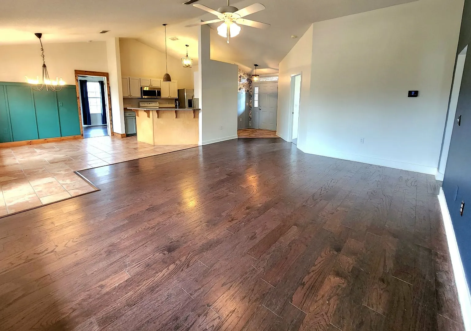 Adorably Styled and Updated 4 bedroom 2 bath Brick home located in Pace Community of La Floresta! — Photo 3