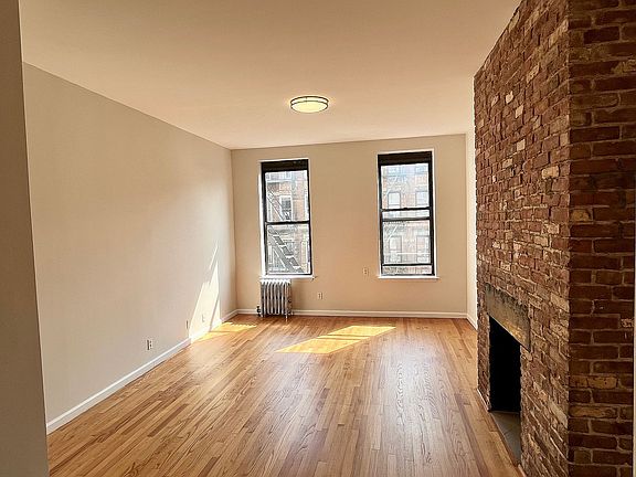 5th image of 95 Saint Marks Pl APT 7