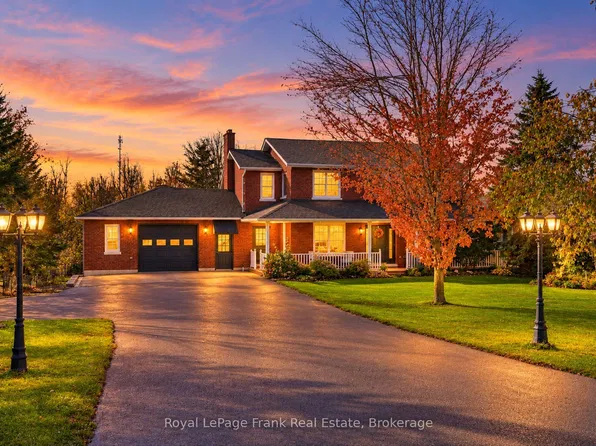 1651 Hilliard St, Selwyn, ON K9J 6X2