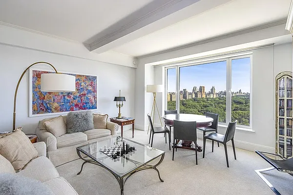 Rented by Triumph Property Group | media 2