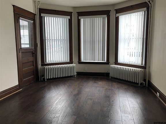 3rd image of 303 N 4th Ave