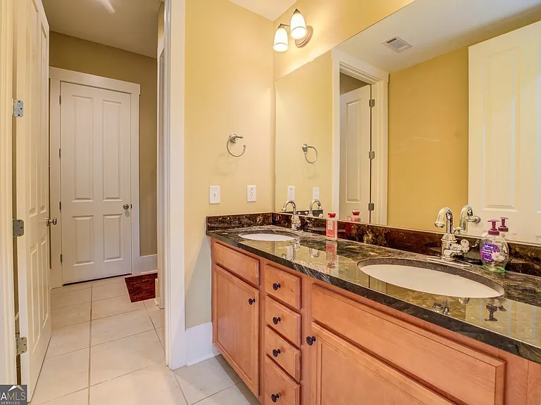 4165 Raphael St SW — Photo 13