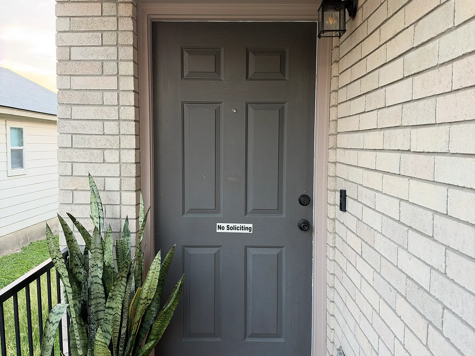 3 bed, 1639 sqft, $1,700 — Photo 2