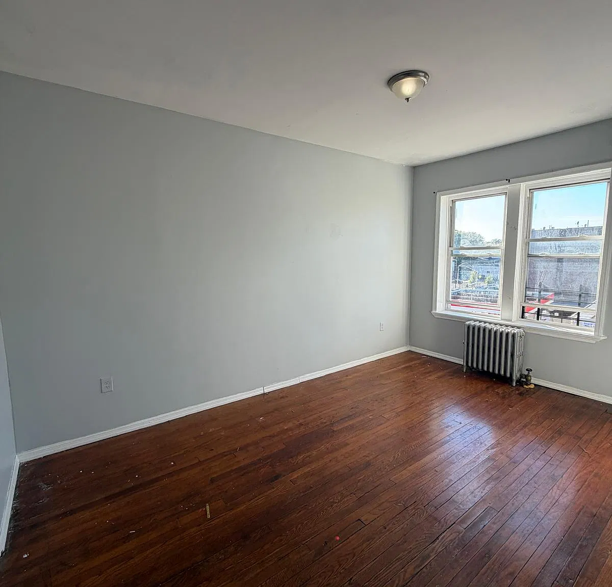 3 bed, $1,950 — Photo 2