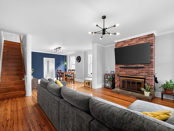 5th image of 328 E 9th Ave