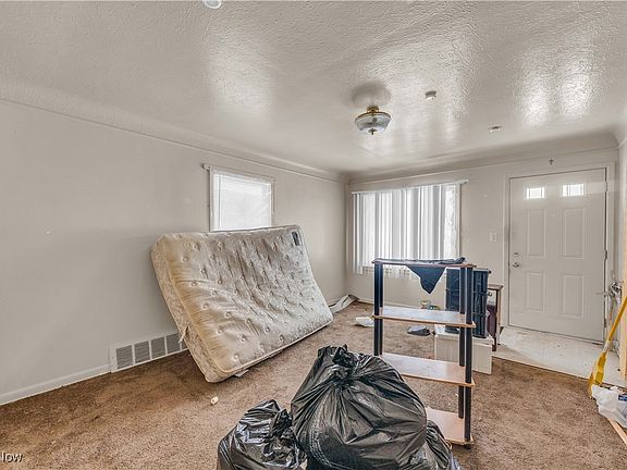 3rd image of 11909 Avon Ave