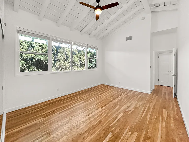 1128 Larrabee St #3 — Photo 25