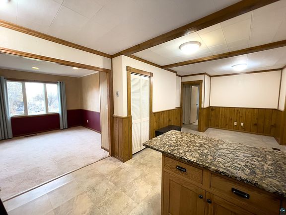5th image of 48 Davis Dr