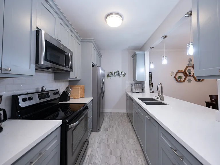 2832 Holly Hall St — Photo 10