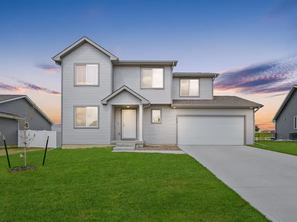 2428 Sunview Dr, Granger, IA 50109