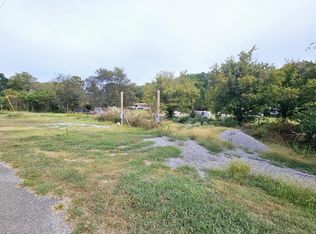 1300 Jackson Bend Rd, Lenoir City, TN 37772