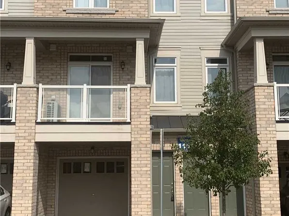 1716 Grenwich Gln #71, Pickering, ON L1X 0E4