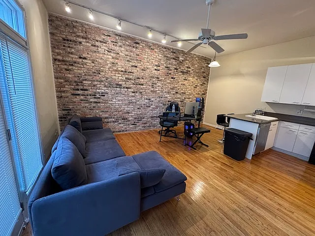 616 N Paulina St #1 — Photo 6