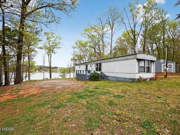 110 E Daylight Dr, Eatonton, GA 31024